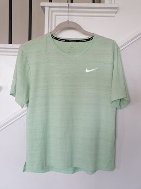 Nike Running Dri-FIT Mint Green Athletic Tee Men’s Small Short Sleeve